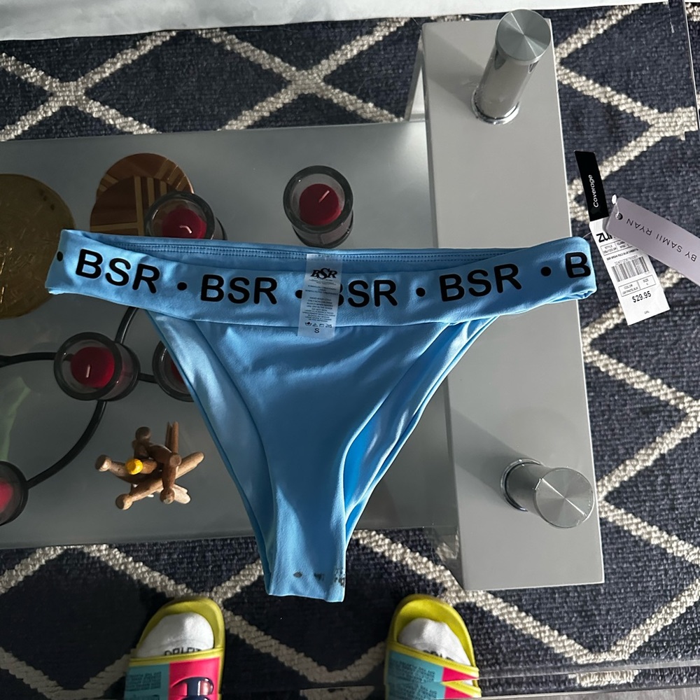 Bikini ๐ - Picture 13 of 15